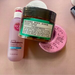 Bath & Body Self-Care Set | EOS Shave Oil + Scrub